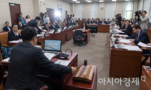 따로국밥과 산지직송…유영민의 통신비인하 메뉴