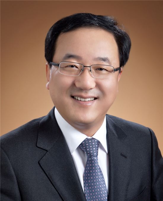 롯데 준범경영 강화…이태섭 변호사 컴플라이언스위 부사장에 영입