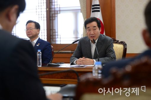 [포토]이낙연 총리, 국정현안점검조정회의 주재