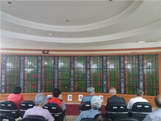 "내 주식만 빼고 다 올라" 우울한 개미들