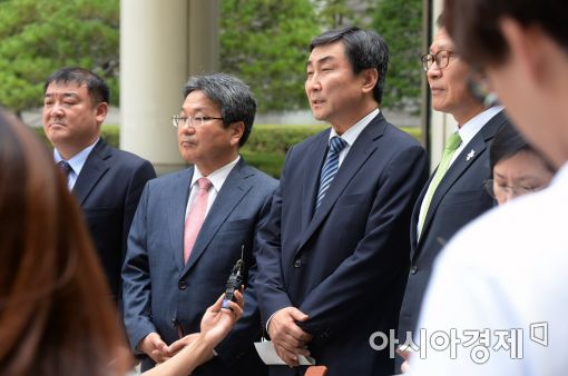 [포토]'국정원 여직원 감금' 전·현직 의원들 2심 무죄