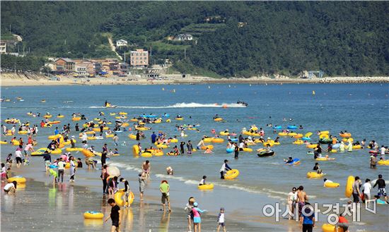 완도 신지명사십리해수욕장, 전남 최초로 문 열어...