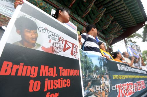 [포토]조계사 앞 줌머족 평화보장 촉구