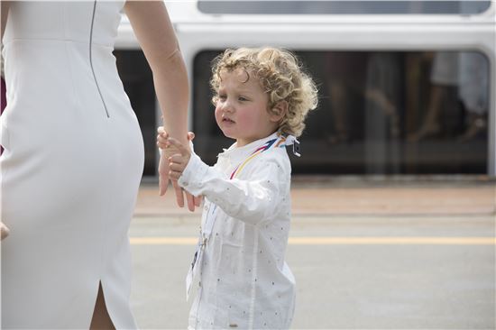 [포토]'G20은 놀이터' 3살 아기에 웃은 정상들