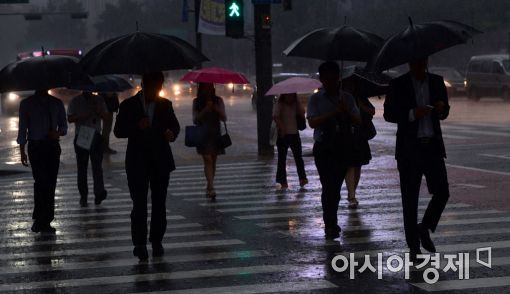 [포토]어두컴컴한 출근길