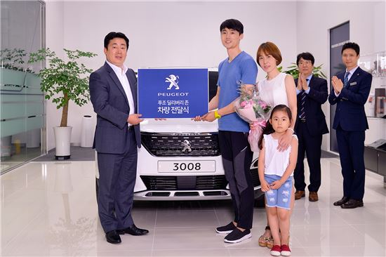 푸조, New 푸조 3008 SUV 첫 전달식…고객인도 시작