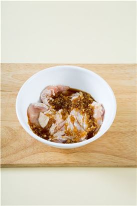 「오늘의 레시피」마늘 양념 닭갈비구이