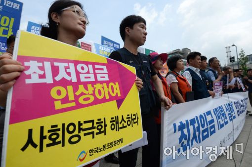 [최저임금 나비효과②]"상권에 악영향" 출장세일 금지된다