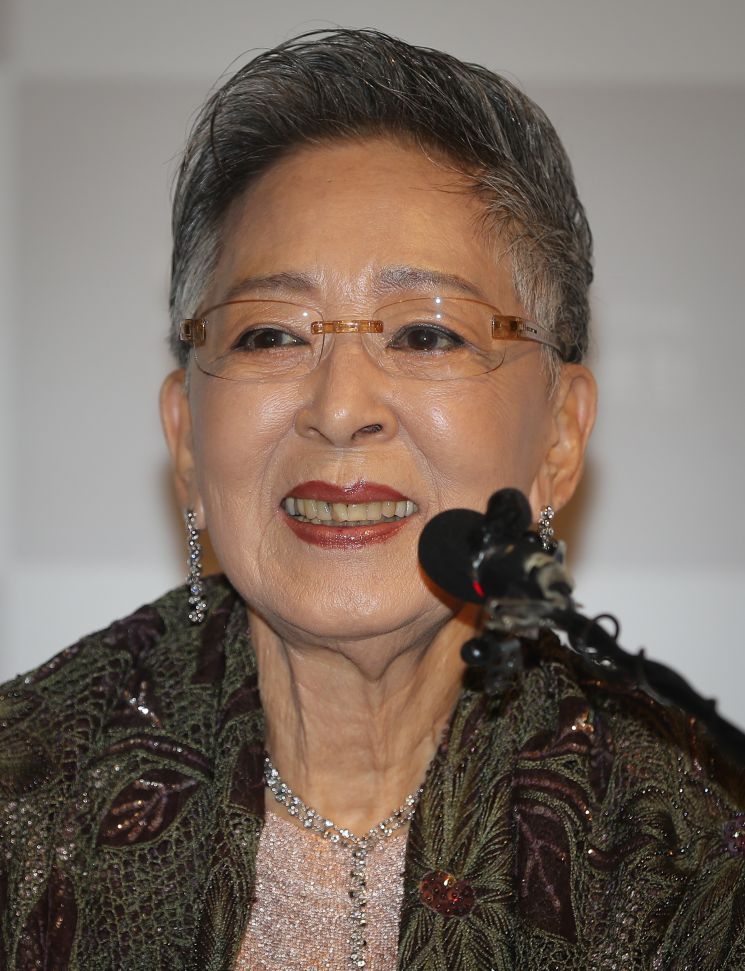 지난달 29일 오후 서울 마포구 상암동 한국영상자료원에서 열린 '매혹의 배우, 김지미' 데뷔 60주년 특별전 기자간담회에 참석한 김지미의 모습. 사진 = 연합뉴스