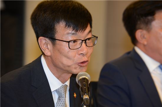 '갑이면서 을'인 中企…김상조의 묘안은