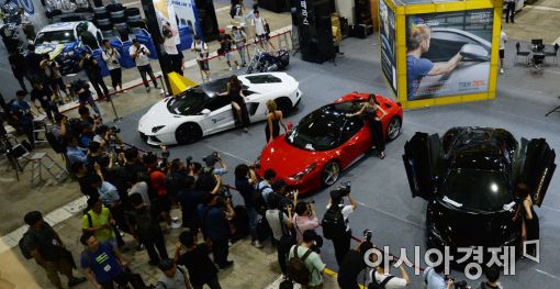 [포토]2017 서울오토살롱 '북적북적'