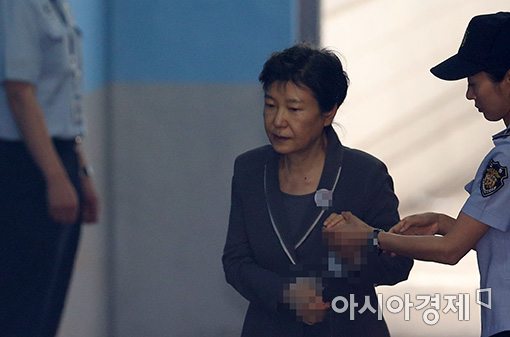 박근혜 '이재용 재판' 또 불출석사유서 제출…강제구인 될까
