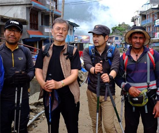 ‘선거법 위반 혐의로 기소’…탁현민은 누구?