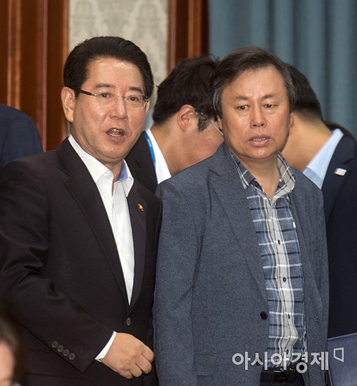[포토]회의 참석하는 김영록·도종환