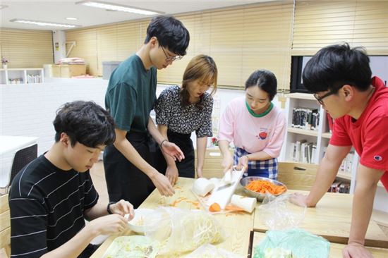 금천구, 혼밥 먹는 청년들 위한 소셜다이닝 대대식당 열어