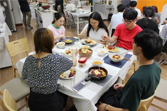 금천구, 혼밥 먹는 청년들 위한 소셜다이닝 대대식당 열어