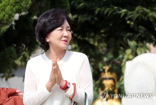 딸 이혼 판결난 날…홍라희, 부산 절에서 이건희·이재용 '수륙재' 지냈다