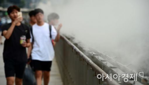 [포토]'광장을 시원하게'