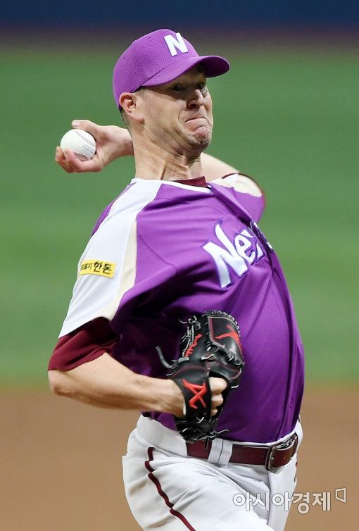 [포토]밴헤켄, '시즌 6승 도전'