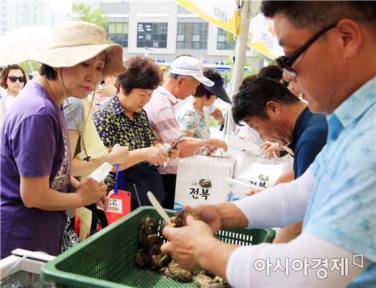 완도군, 세종시에서 ‘복날엔 전복’전복데이 개최