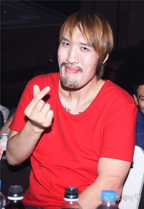 최홍만 과거 이상형, “키가 작은 여자 좋다...170cm 정도” 