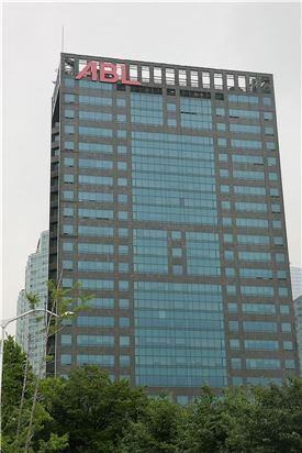 알리안츠타워, ABL타워로 변경