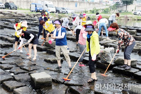 정남진 장흥 물축제 열리는 탐진강 ‘번쩍번쩍’