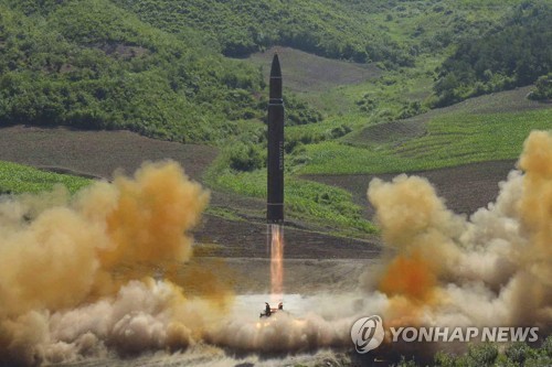 북한의 ICBM급 '화성-14형' 발사 장면[AP=연합뉴스]