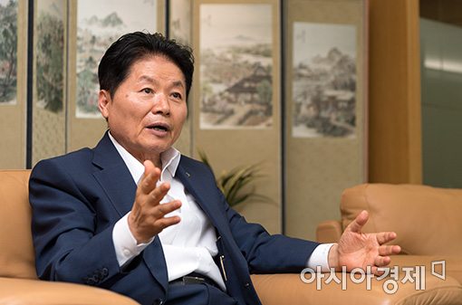 [아시아초대석]김병원 농협회장 "농협, 농민 곁으로"