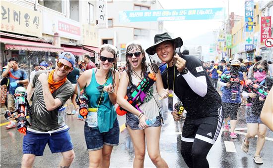 ‘두근두근’ 제10회 정남진 장흥 물축제 28일 개막