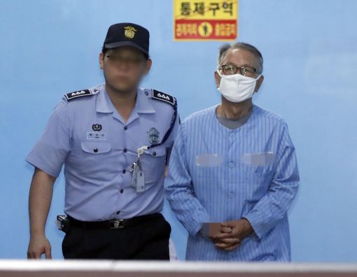 6일 석방되는 김기춘…검찰, 법원에 구속영장 발부 요청
