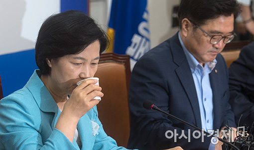 秋 "한국당 담뱃세·유류세로 국민우롱…제2의 국정농단"