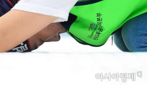 [포토]학교 비정규직 차별 철폐 108배 