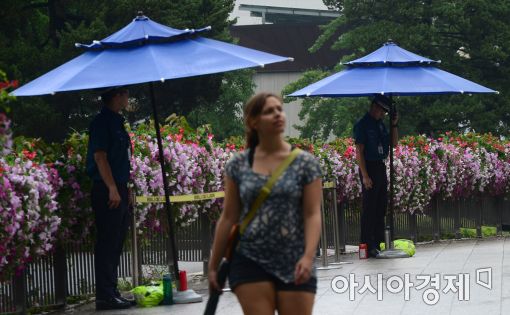 [포토]청와대 앞길 산책