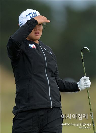 김세영의 강풍 버티기 "2타 차 3위"