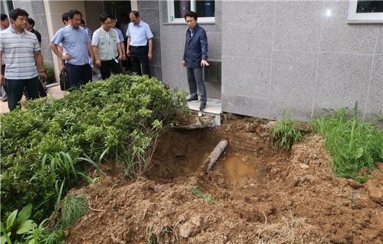 부실시공 '부영'에 뿔난 남경필 "영업정지 등 모든제재 검토"