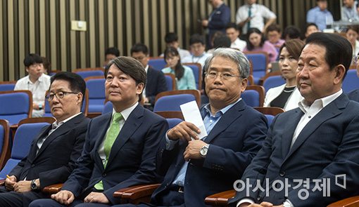 [포토]국민의당 연석회의 참석한 안철수 전 대표