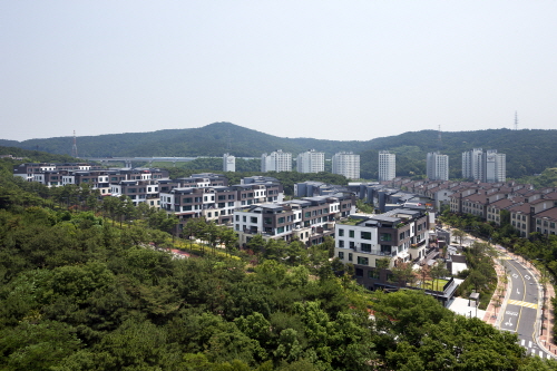 'e편한세상 테라스 광교', 입주 순항에 문의 증가