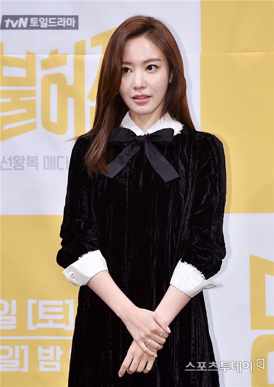 '명불허전' 김아중, "배우 하지 않았다면 록 가수 됐을 것" 발언 재조명