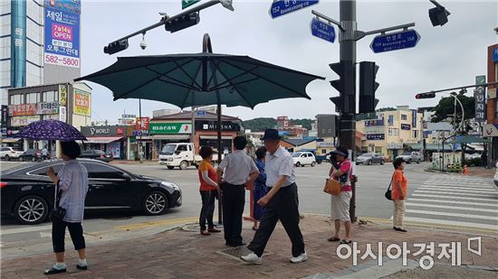 부안군, 시내버스터미널 부근 오복 그늘막 설치