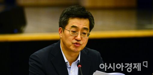 한국당 "법인세 인상은 '국민증세'…세제개편안 실망"