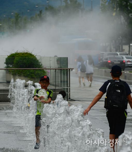 [오늘 날씨]최고기온 33도까지 올라…오후에는 흐리고 소나기