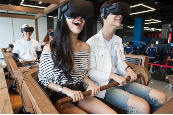 "가상현실로 초대합니다"…인천 송도에 국내 최대 VR 테마파크 개장