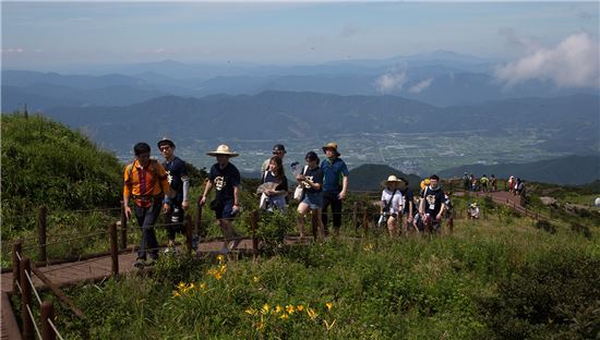[포토]천상정원 노고단 찾은 피서객들