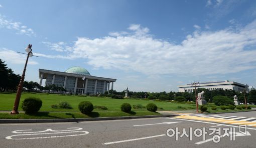 [포토]국회의사당 위로 청명한 하늘