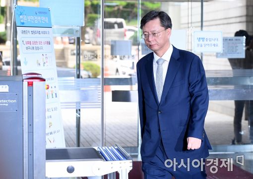 우병우, 불법사찰 징역 1년 확정… '국정농단' 혐의 무죄