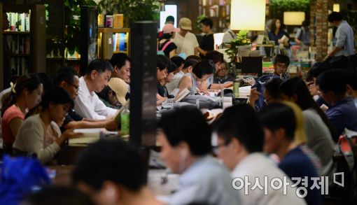 [포토]시원한 서점 '북적북적'