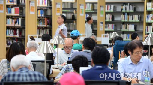 [포토]도서관에서 시원한 여름나기