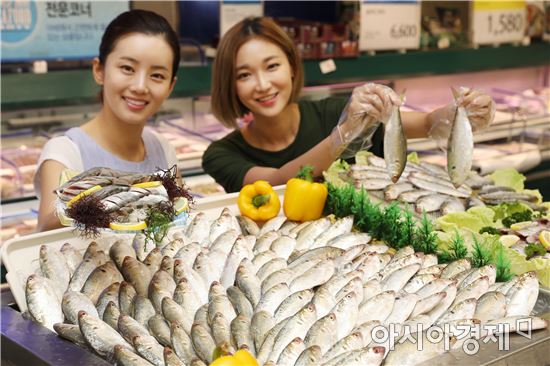 [포토]"마리당 780원" 여름전어 맛보세요