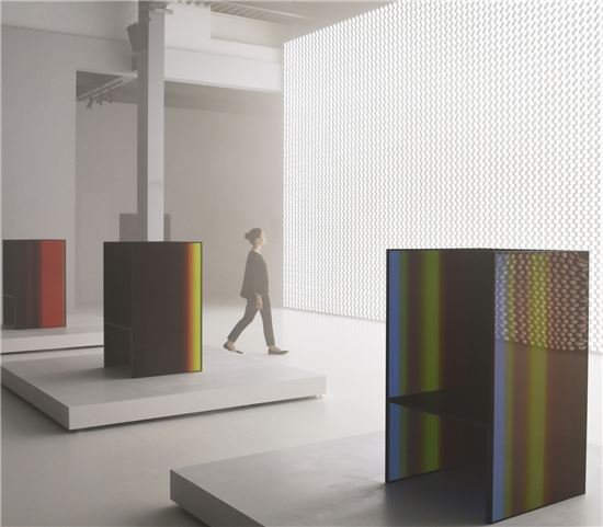 LG 대형 올레드 설치 작품, 레드닷 어워드 최고상